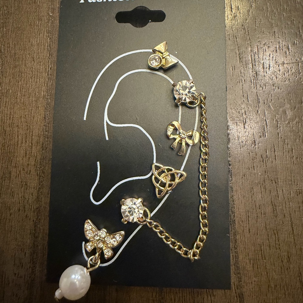 Gold and Pearl Single Ear Earring Set